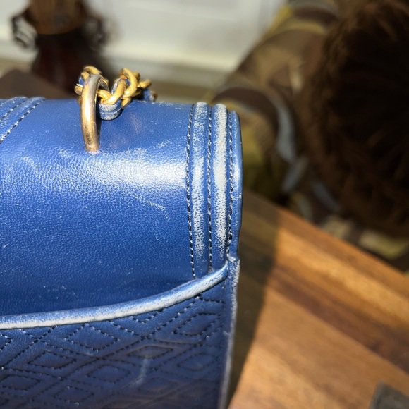 Tory Burch Fleming Convertible quilted leather SHOULDER BAG in navy blue - Picture 9 of 16